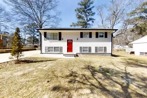 4083 Sweetbriar Ln, Forest Park, GA 30297
