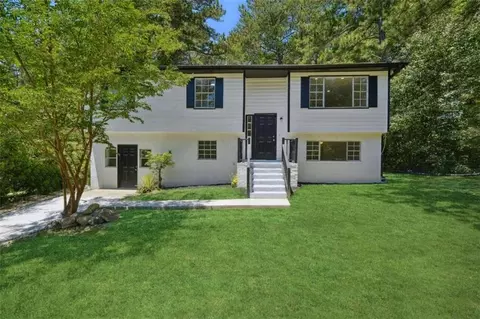 150 Rockfort Ct, Atlanta, GA 30349