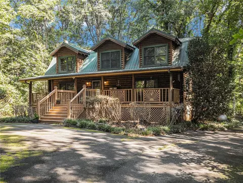175 Willow Woods Rd, Social Circle, GA 30025