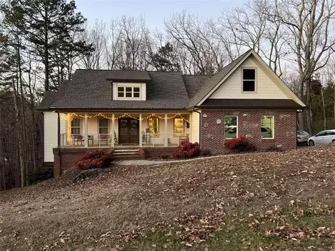 185 Teel Mountain Dr, Cleveland, GA 30528