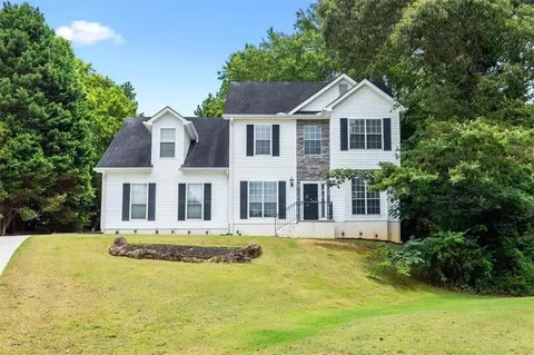 1371 Shelly Ct, Hampton, GA 30228