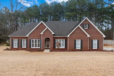 170 Hampton Shores Dr, Hampton, GA 30228