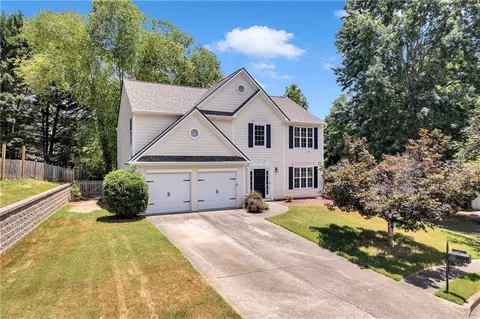 562 Staghorn Ln, Suwanee, GA 30024