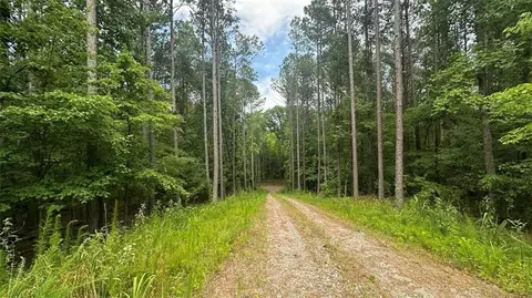 9850 Henderson Mountain Rd, Fairmount, GA 30139