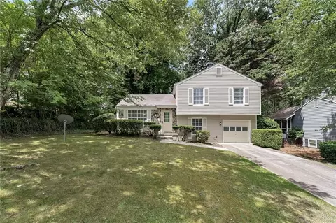 129 Birch Rill Dr, Alpharetta, GA 30022