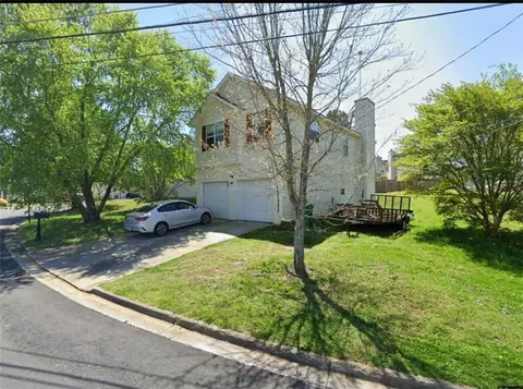 5581 Wellborn Creek Dr, Lithonia, GA 30058