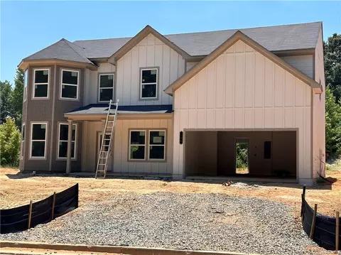 194 Fox Creek Dr, Braselton, GA 30517