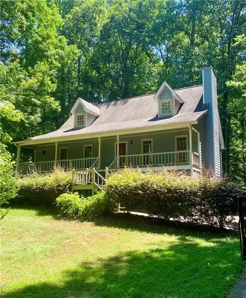 361 Stratford Dr, Douglasville, GA 30134