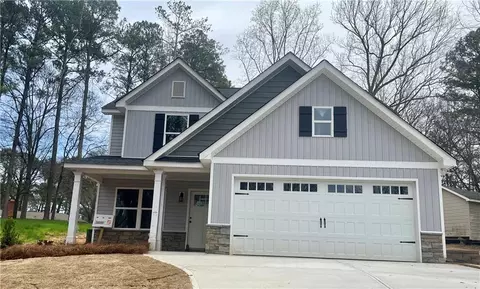121 Pinecrest Cir, Dallas, GA 30132