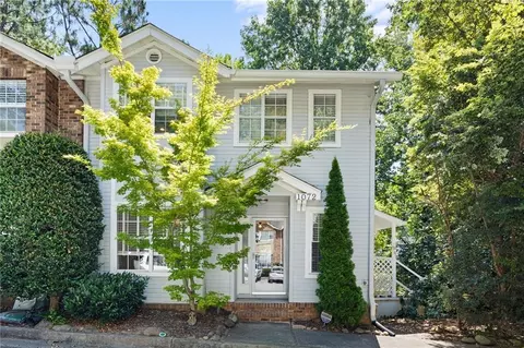 1072 Woodbridge Holw NE, Atlanta, GA 30306