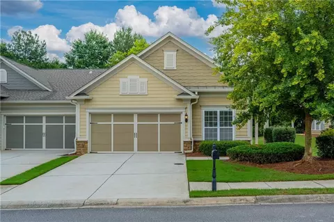 6128 Longleaf Dr, Hoschton, GA 30548