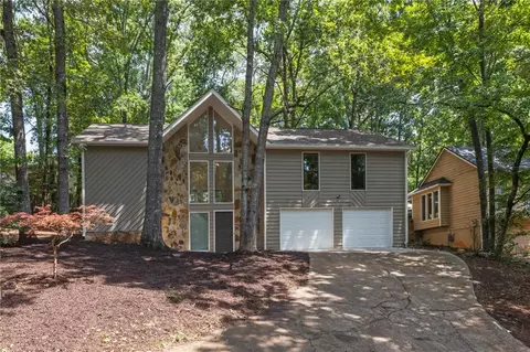 8575 Colony Club Dr, Johns Creek, GA 30022