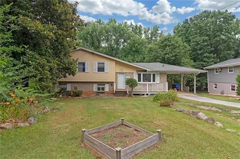 1193 De Leon Ct, Clarkston, GA 30021