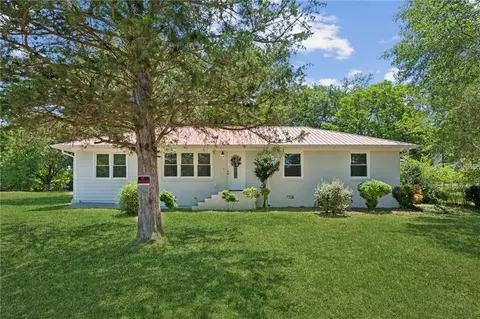 531 Gordon St, Jefferson, GA 30549