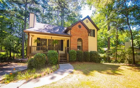 250 Crabapple Ct, Powder Springs, GA 30127