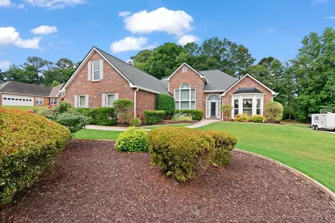2812 Ashton Tree Pl, Dacula, GA 30019