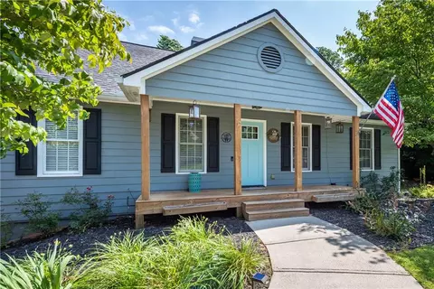 207 Arbor Hills Rd N, Talking Rock, GA 30175