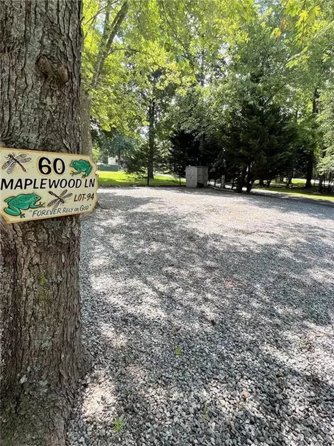 60 Maple Wood Ln, Cleveland, GA 30528