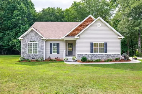 277 Hopes Cir, Demorest, GA 30535