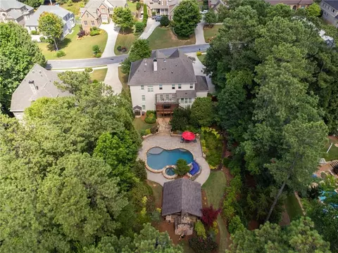 639 Chestatee Creek Dr NW, Acworth, GA 30101