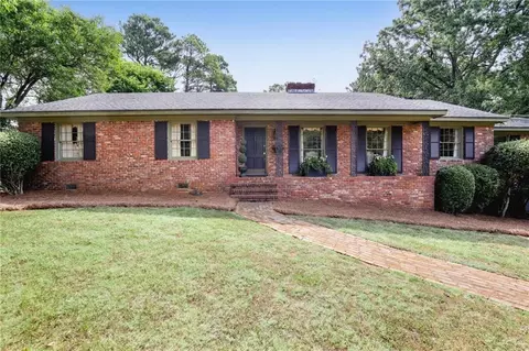 689 Hickory Dr SW, Marietta, GA 30064