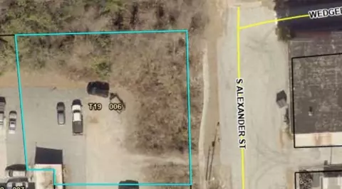 104 S Alexander St, Toccoa, GA 30577