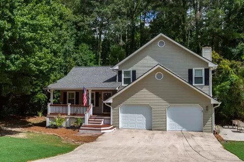 724 Oak Moss Dr, Lawrenceville, GA 30043