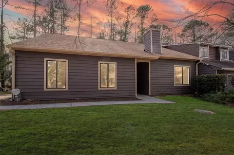 5575 Circlestone Ln, Stone Mountain, GA 30088