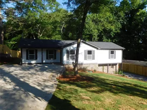 517 Gumlog Dr, Lavonia, GA 30553