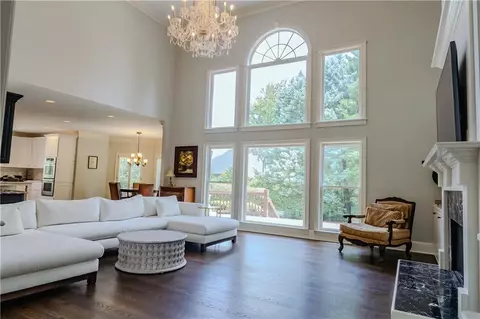 5840 Ettington Dr, Suwanee, GA 30024 photo 9