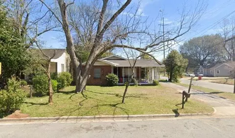 501 Lynmore Cir, Macon, GA 31206