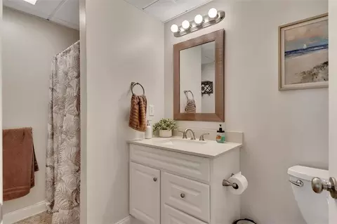 Bath - 870 Harvey Fields Dr, Canton, GA 30114 photo 4 of 5