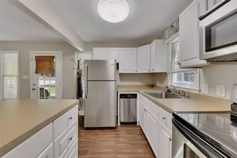 Kitchen - 870 Harvey Fields Dr, Canton, GA 30114 photo 9 of 9