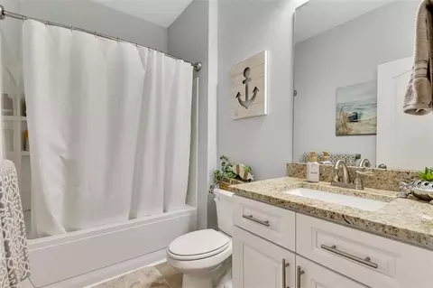 Bath - 870 Harvey Fields Dr, Canton, GA 30114 photo 1 of 5