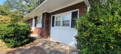 1928 Twelve Oaks Cir NW, Kennesaw, GA 30144