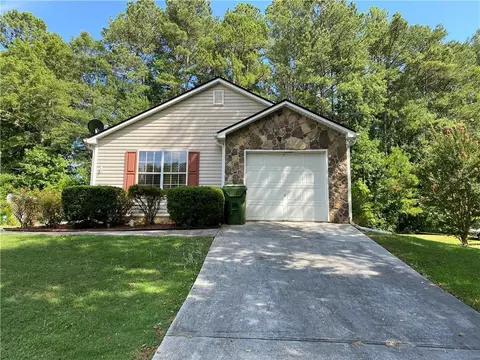 1423 Creek View Dr, Monroe, GA 30655