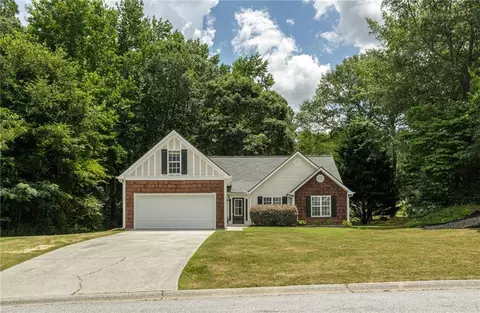 7140 Greenridge Dr, Loganville, GA 30052