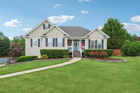 5525 Hancock Ln, Cumming, GA 30041