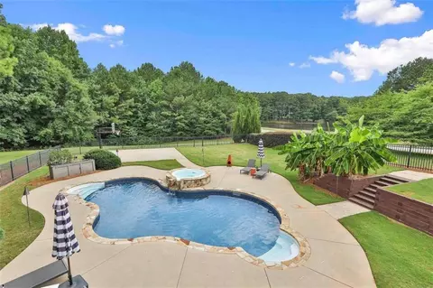 Exterior - 235 Maple Shade Dr, Tyrone, GA 30290 photo 12 of 26