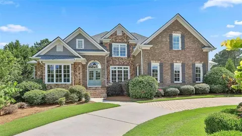 235 Maple Shade Dr, Tyrone, GA 30290