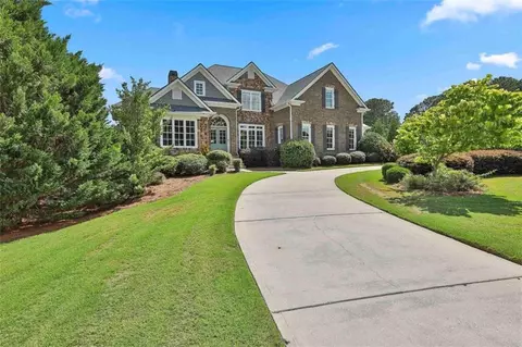 Exterior - 235 Maple Shade Dr, Tyrone, GA 30290 photo 2 of 26