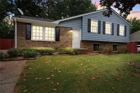 6876 Maddox Rd, Morrow, GA 30260