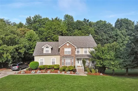 4471 Mitchells Ridge Dr, Ellenwood, GA 30294