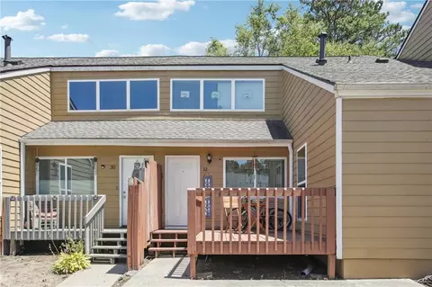 32 Sandalwood Cir, Lawrenceville, GA 30046