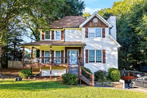 2872 Summit Crest Ln, Snellville, GA 30078