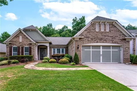 6526 Autumn Crest Ln, Hoschton, GA 30548