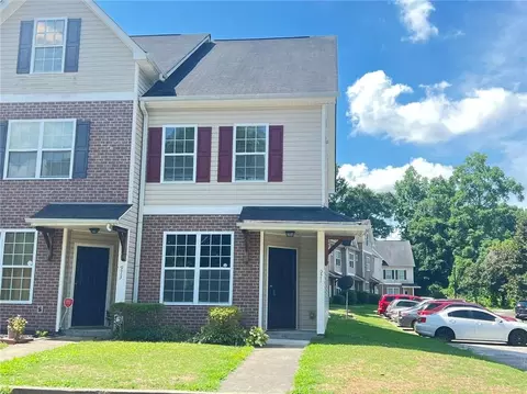 971 Astor Ave, Forest Park, GA 30297