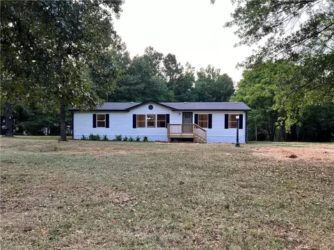 560 Poseyville Rd, Bremen, GA 30110