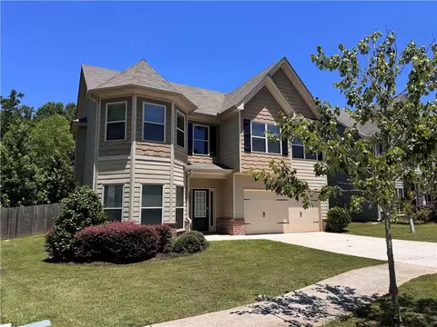 3187 Krisam Creek Dr, Loganville, GA 30052