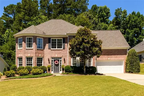 1828 Richmond Hill Dr, Lawrenceville, GA 30043